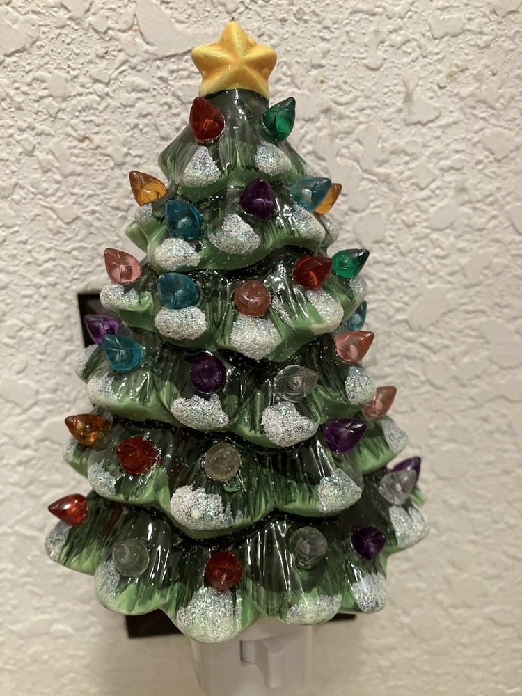Ceramic Christmas Tree Night Light With Plastic Bulbs