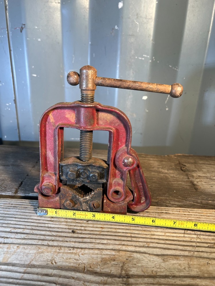 Vintage Dunlap Pipe Vise, Bench Mount Tool, No. 00-H, with mounting hardware