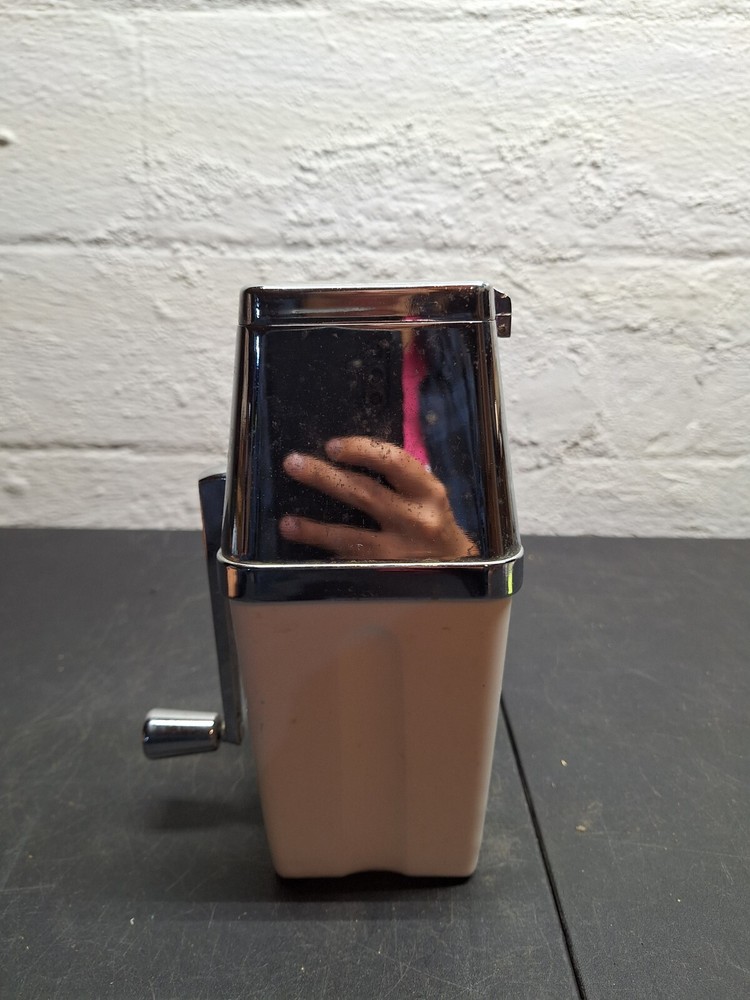 METROKANE Retro Hand Crank Chrome Ice Crusher Course/Fine