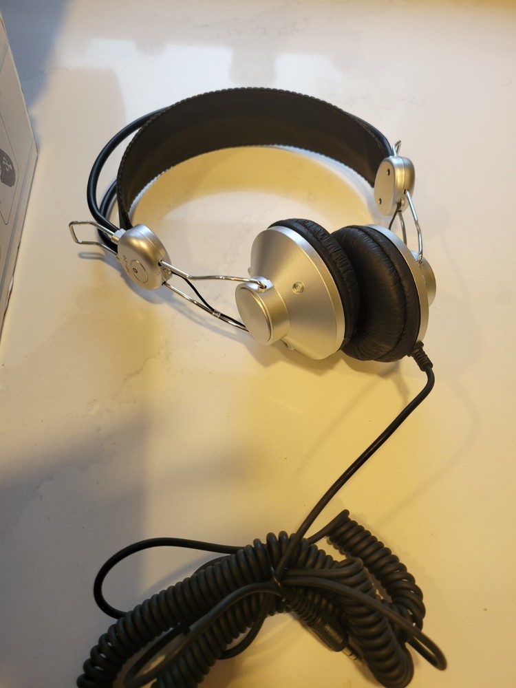 PM-21 Podcast Mixer Kit from Technical Pro -