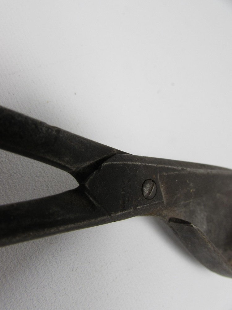 (ref1CX) Antique Wick Cutters