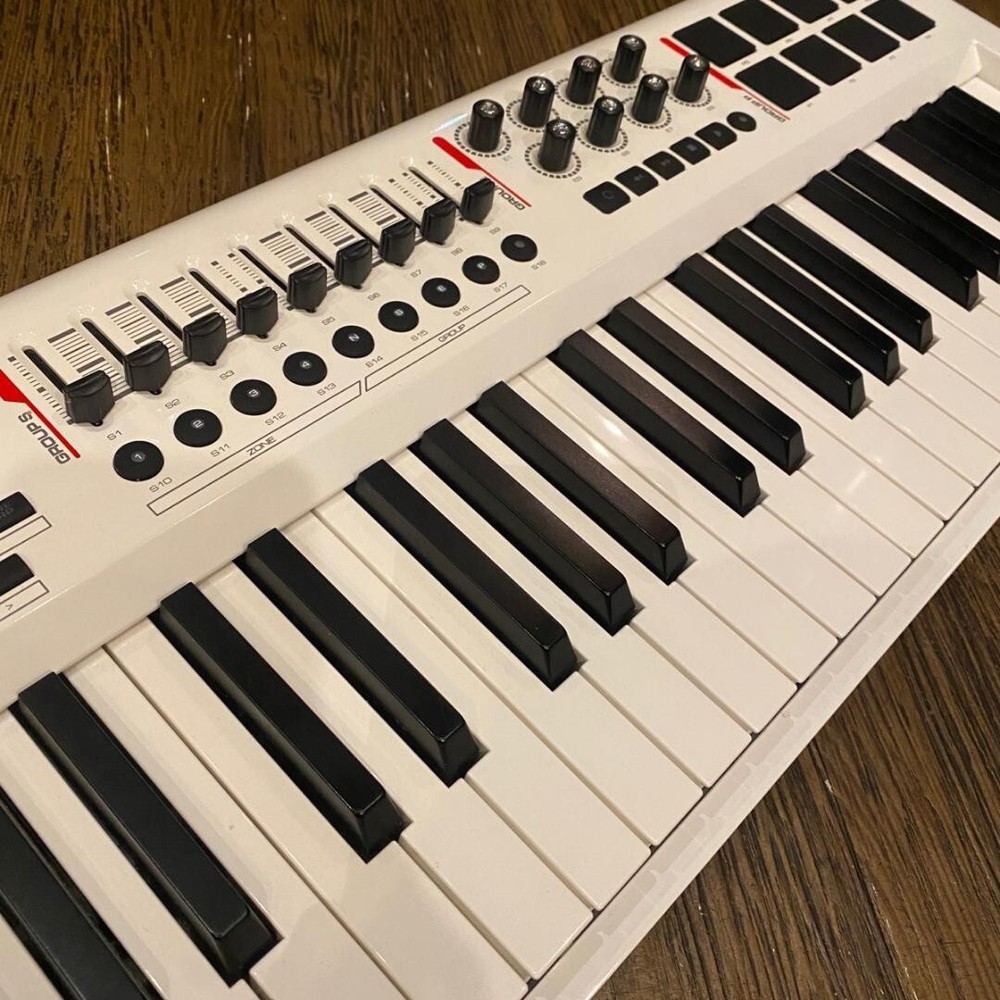 M-Audio Axiom Pro 49 Midi Keyboard HyperControl Technology Working Free Ship