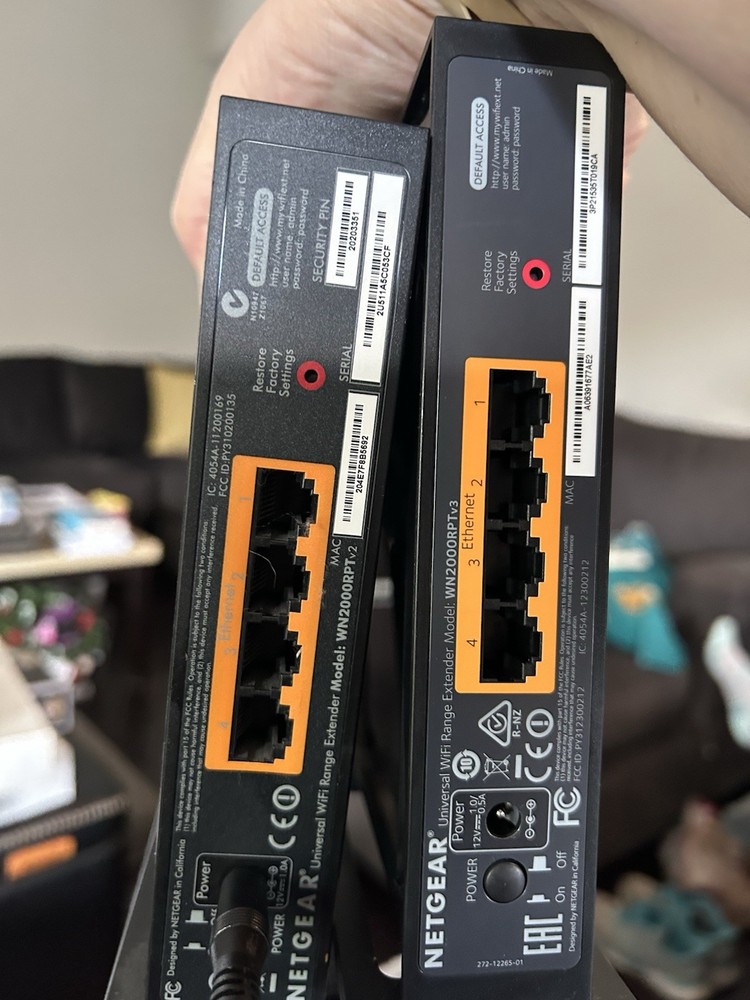 2x NetGear WN2000RPT (WN2000RPT100NAS)  Repeaters Working
