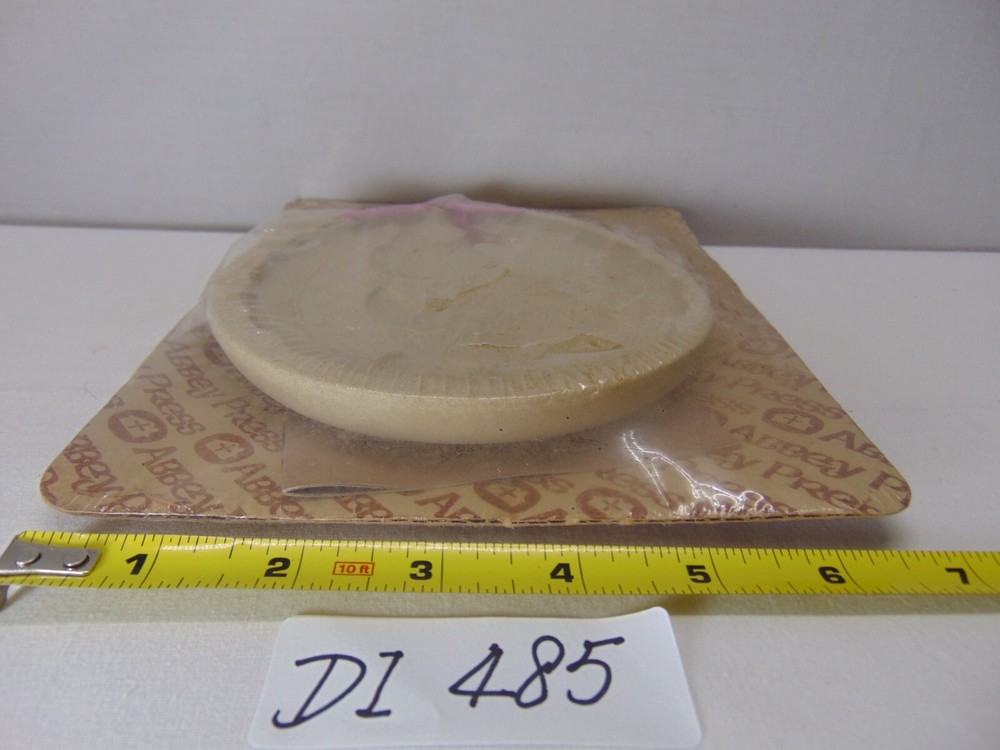 ABBEY PRESS EASTER BUNNY SHORT BREAD COOKIE MOLD NEW NOS