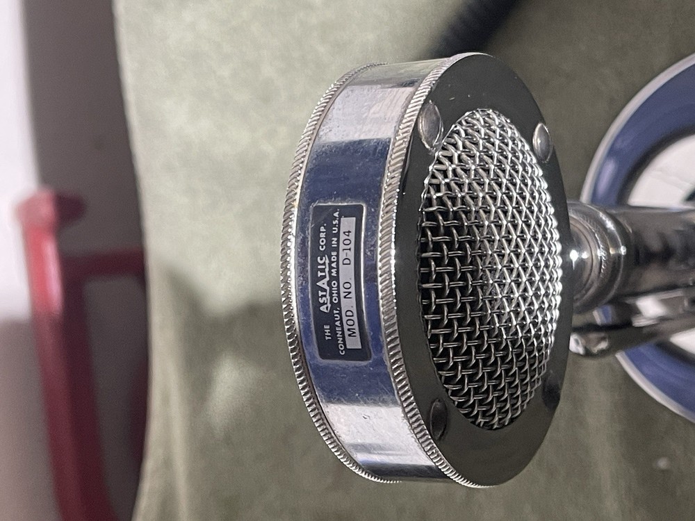 Astatic D-104 Microphone W/ Final Edition Base