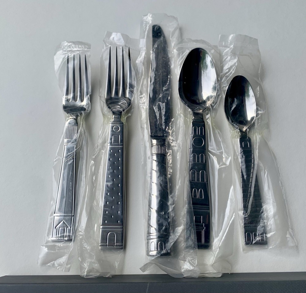 Sasaki Sienna 5 pc Place Setting Stainless Flatware Robert AM Stern Design