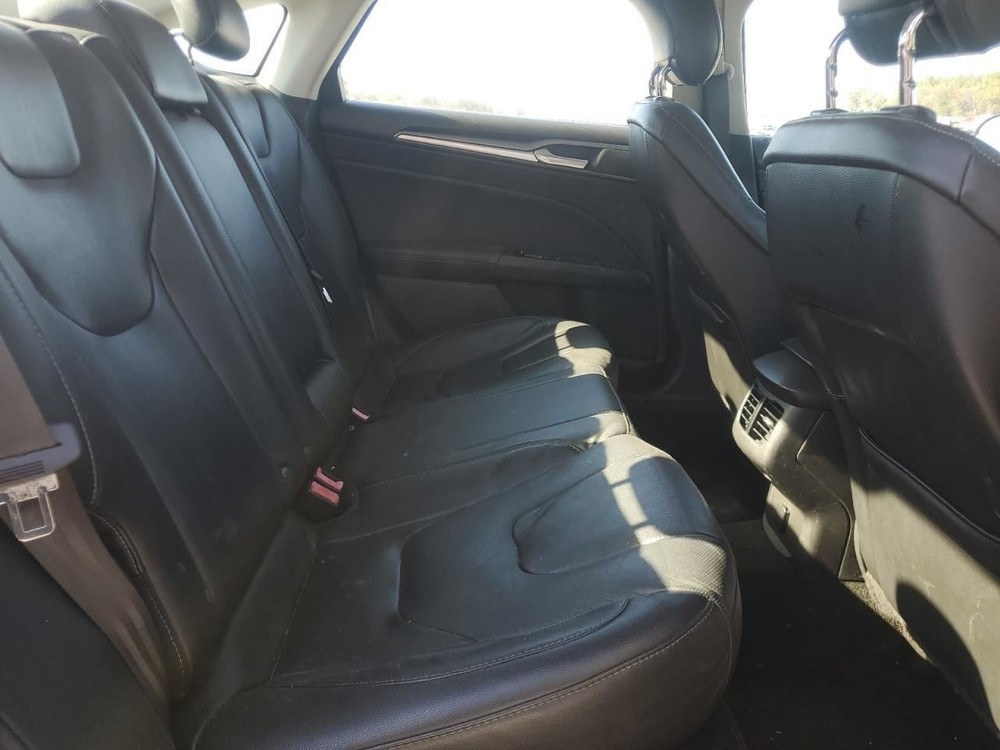 FUSION 2013 Glove Box 4913756