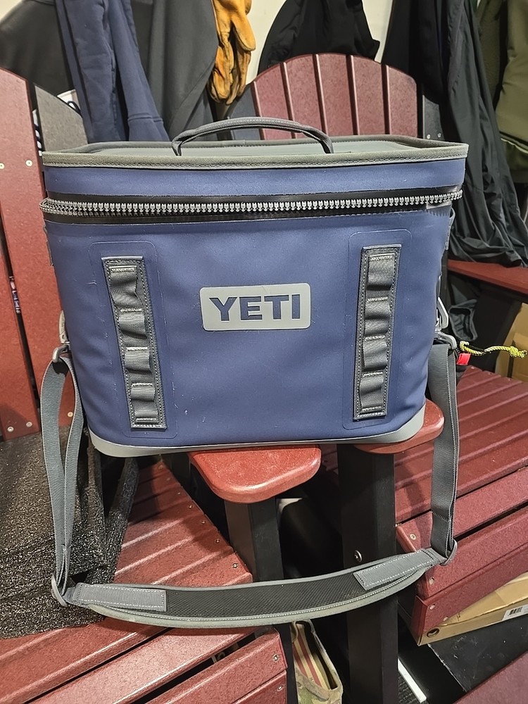 Yeti Hopper Flip 18. Minor Marks.
