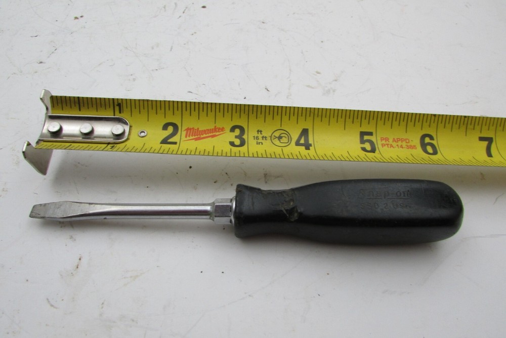 VINTAGE SNAP ON TOOLS FLAT BLADE SCREWDRIVER - BLACK SQUARE HANDLE - SSD2
