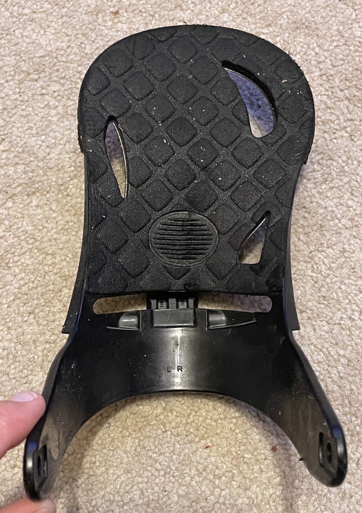 One Burton Escapade Snowboard binding Right High Back Large Black