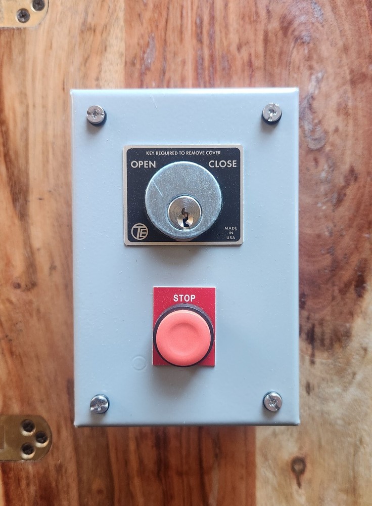 HOFFMAN SKS-2S SECURITY SWITCH WITH KEYS Gate Door.