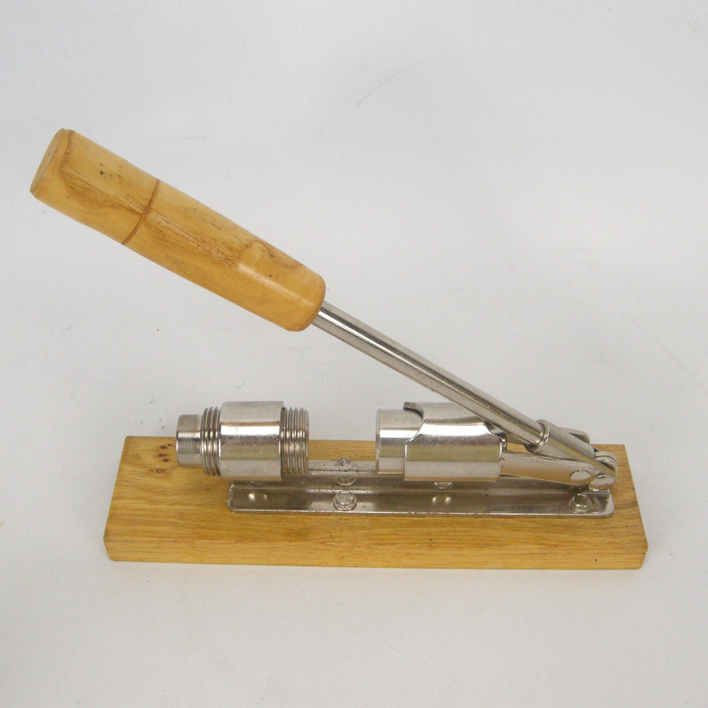 Duke's Easy Pecan and Nut Cracker NOB