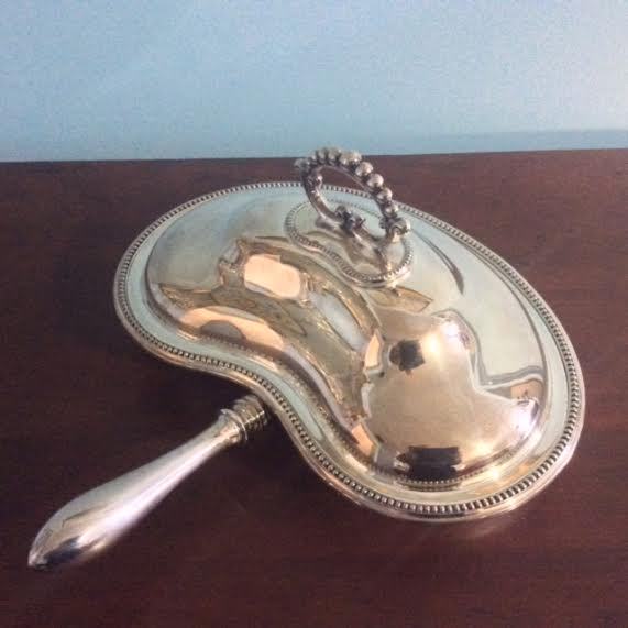 Sheffield Silver Covered Divided Serving Dish w/ Handle – Lee & Wigfull –