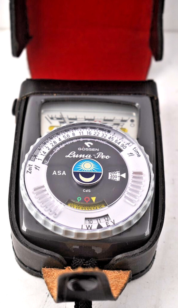 Gossen Luna Pro Light Meter with Case Vintage - GOOD CONDITION