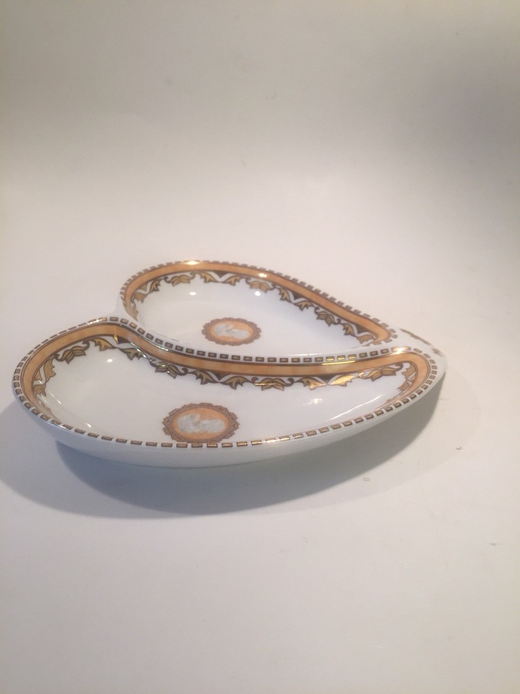 Cameo Brooch Divided Porcelain Dish