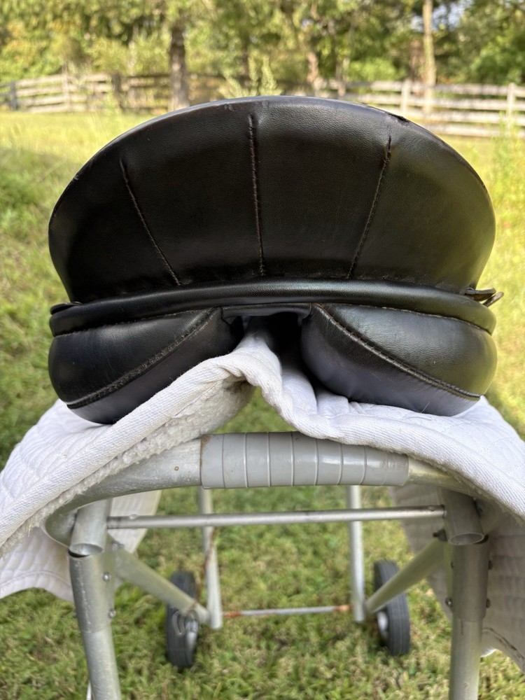 Lovatt & Ricketts All Purpose Saddle- 17M-Black