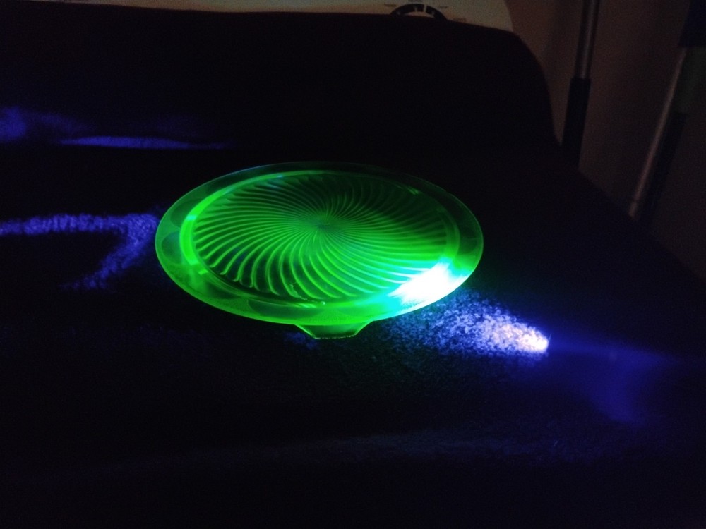 Vtg Uranium Glass Green cake Plate Footed