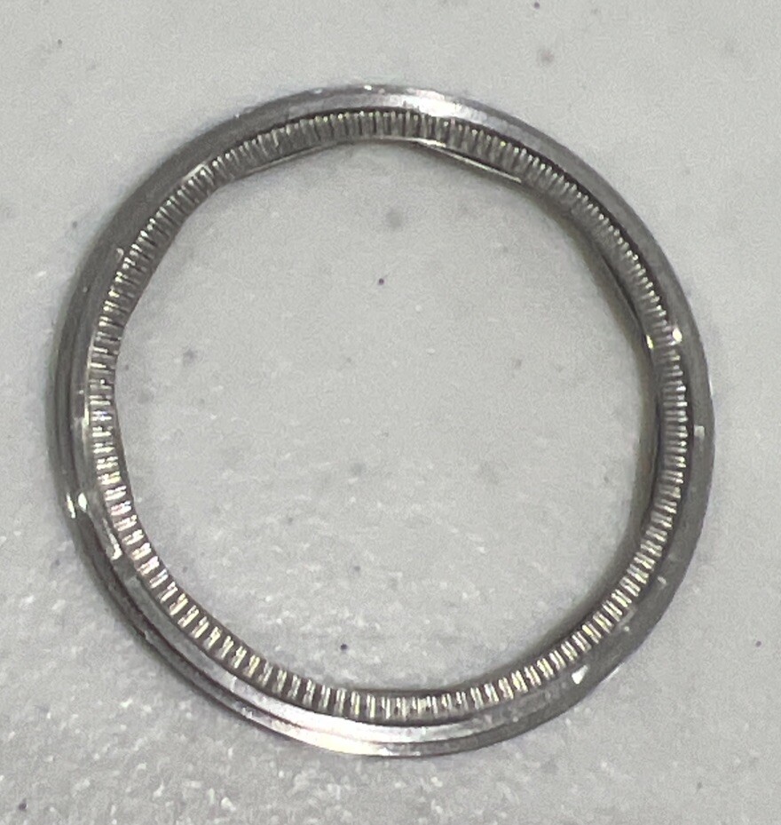 Omega 007 James Bond Seamaster Bezel