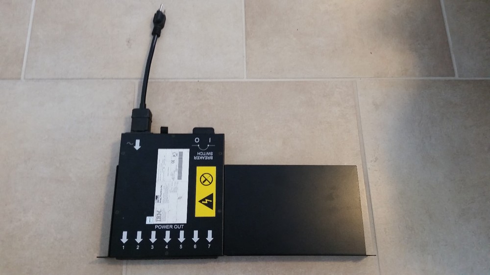 IBM Server Power Distribution Model API0PD01