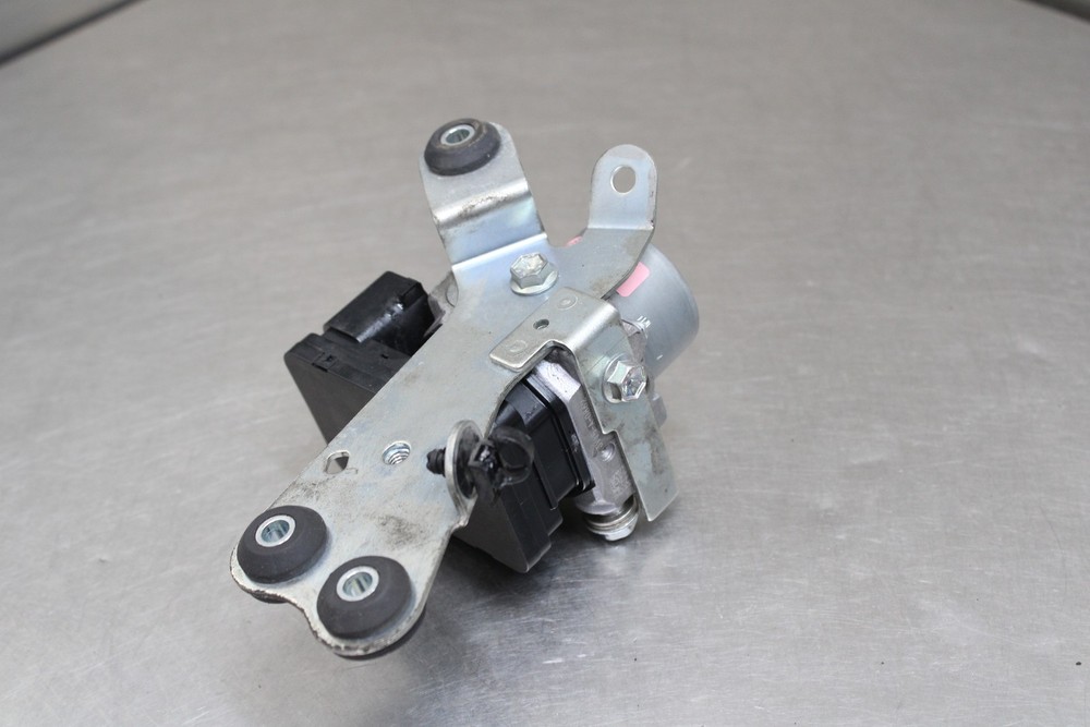 24-26 SUZUKI GSX-8R ABS PUMP UNIT MODULE