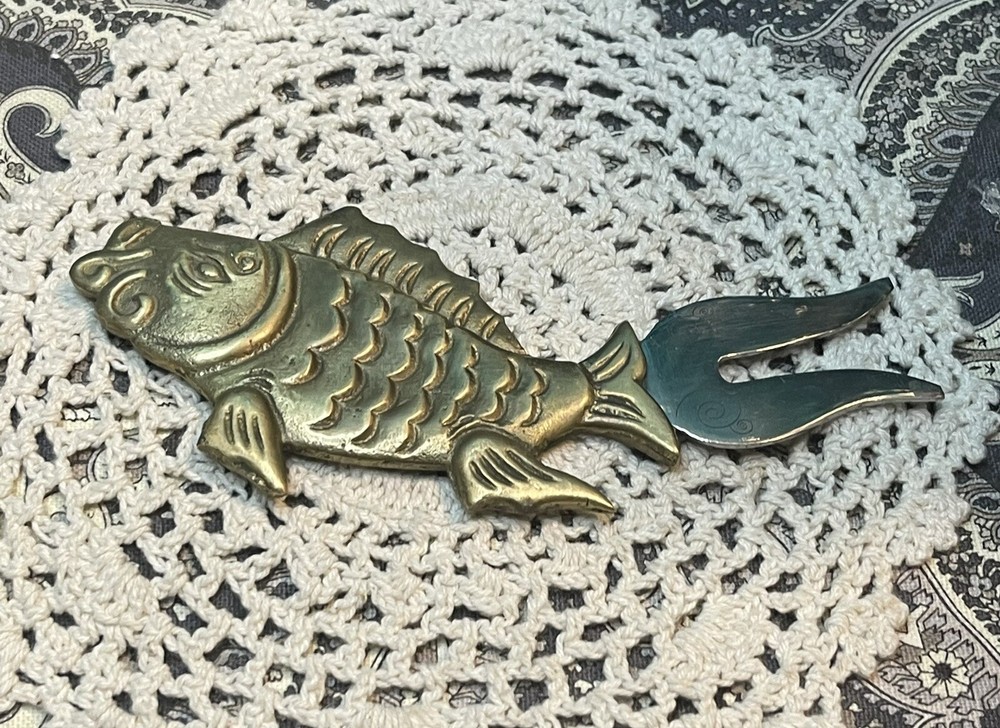 Brass Fish Cheese Utensil- Cheese Cutter