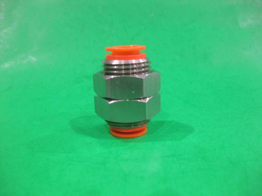 SMC Bulkhead Union 1/2 inch -- KQ2E13-00A -- Used