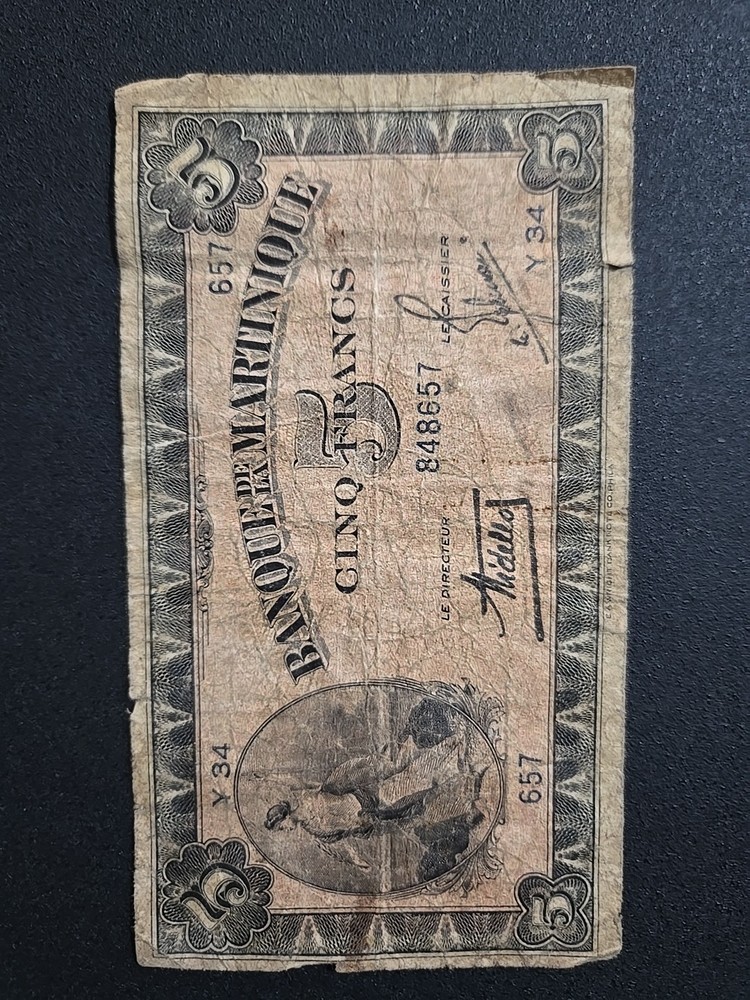 MARTINUQUE - 1942 5 FRANCS BANKNOTE 657 CIRCULATED