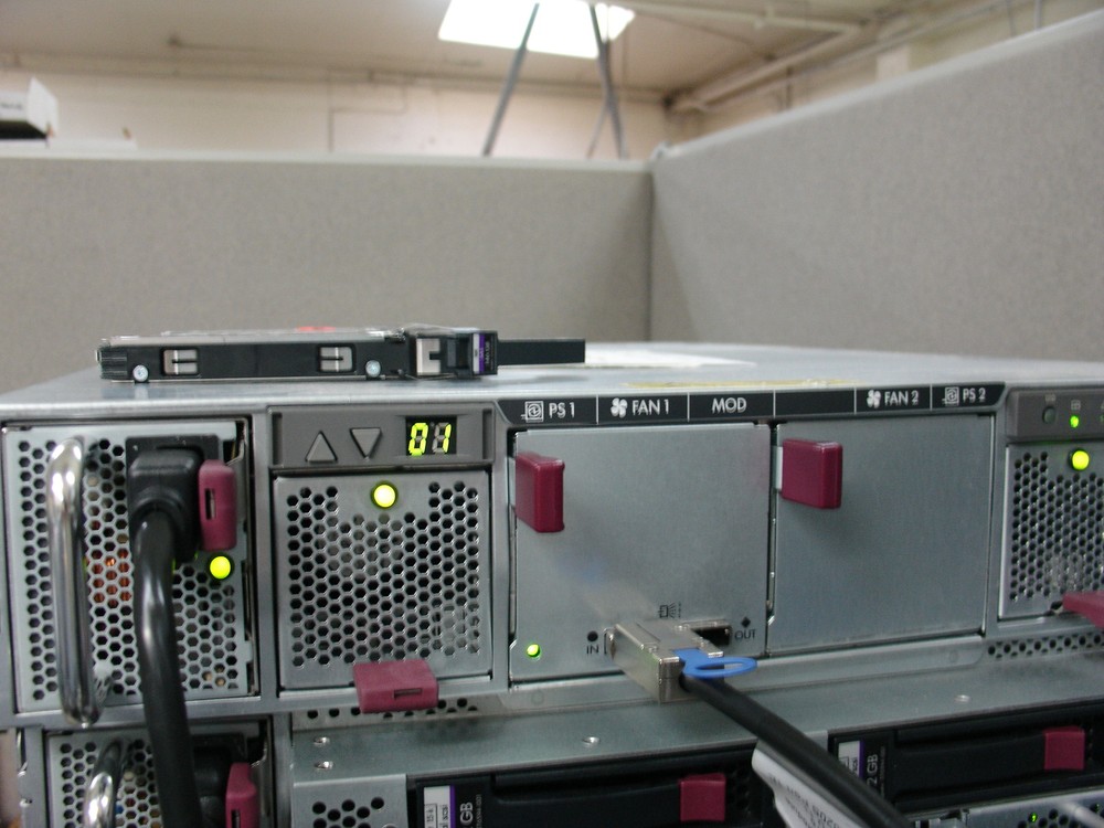 HP MSA70 SAS / SATA Array with 25 Slots