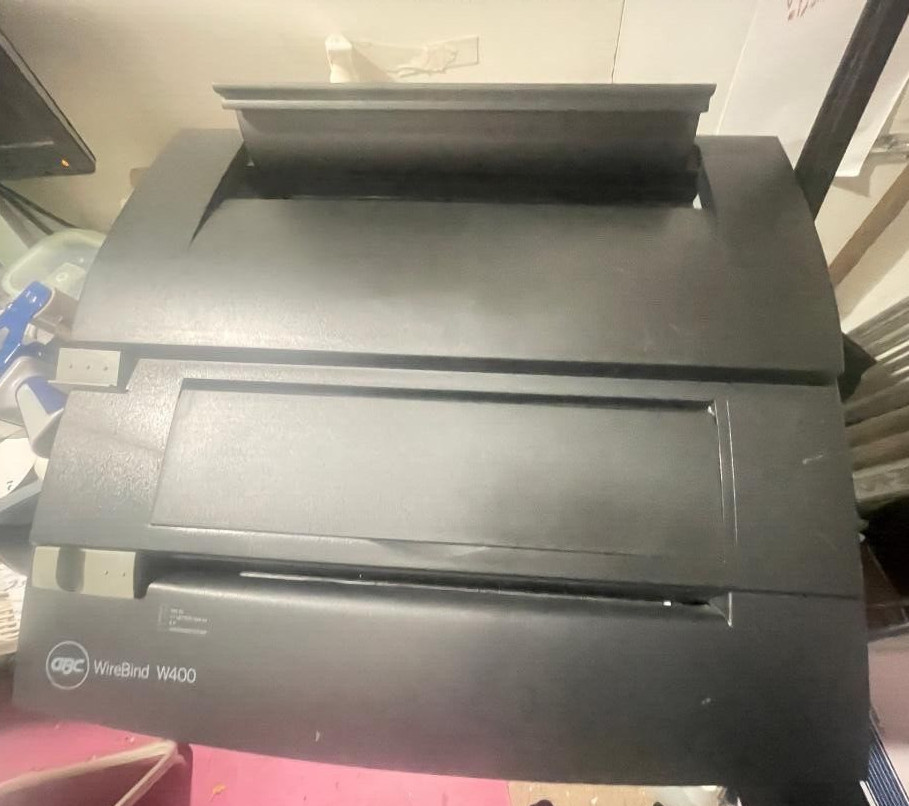 GBC Wirebind W400 Book Binding Machine (DR)