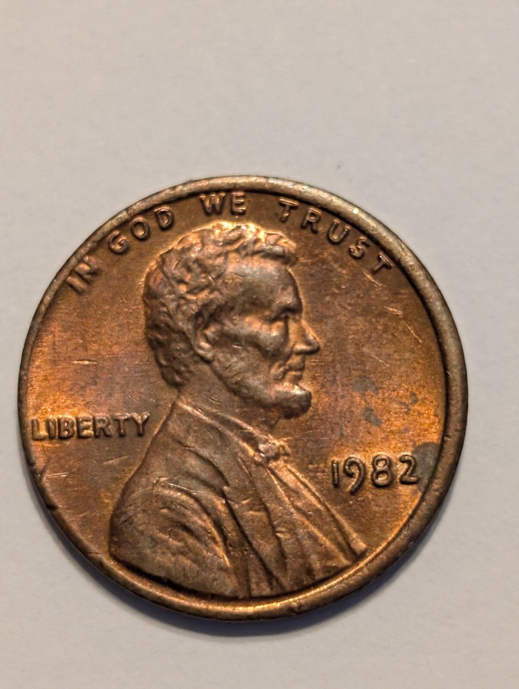 1982 No Mint Mark Copper LOOK AT ME