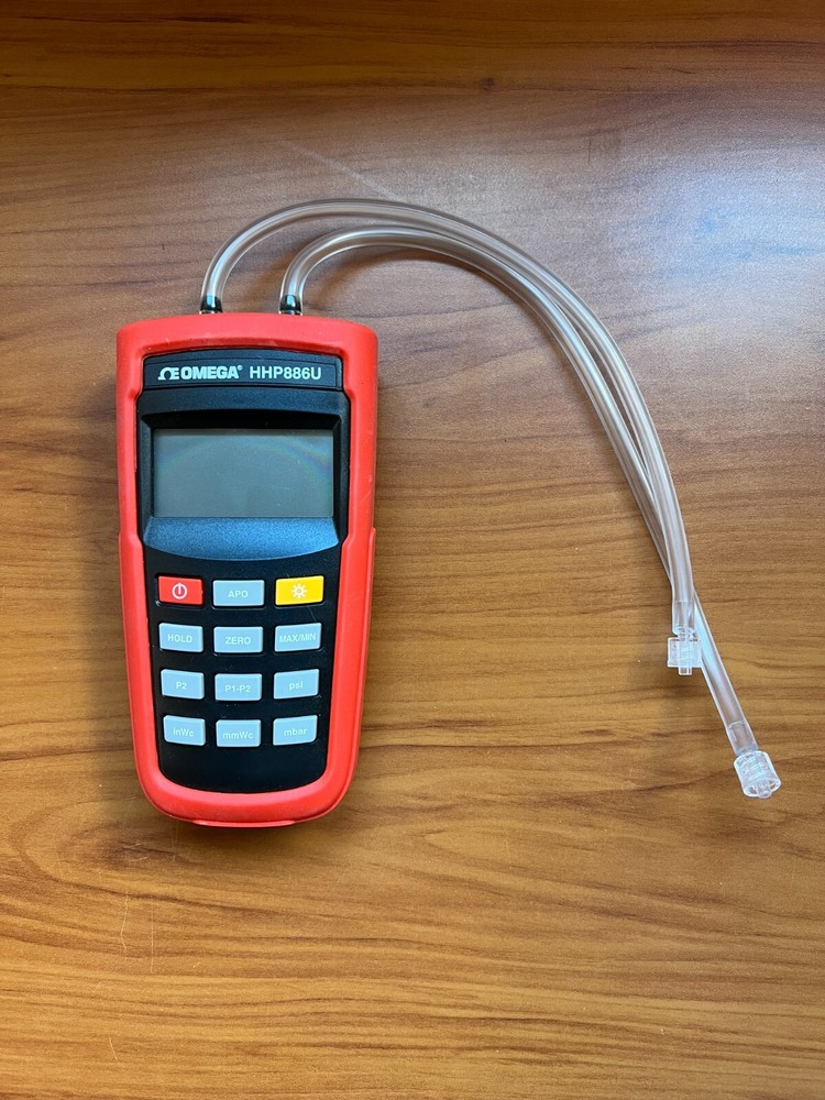 Omega Model HHP886U Manometer with Datalogging