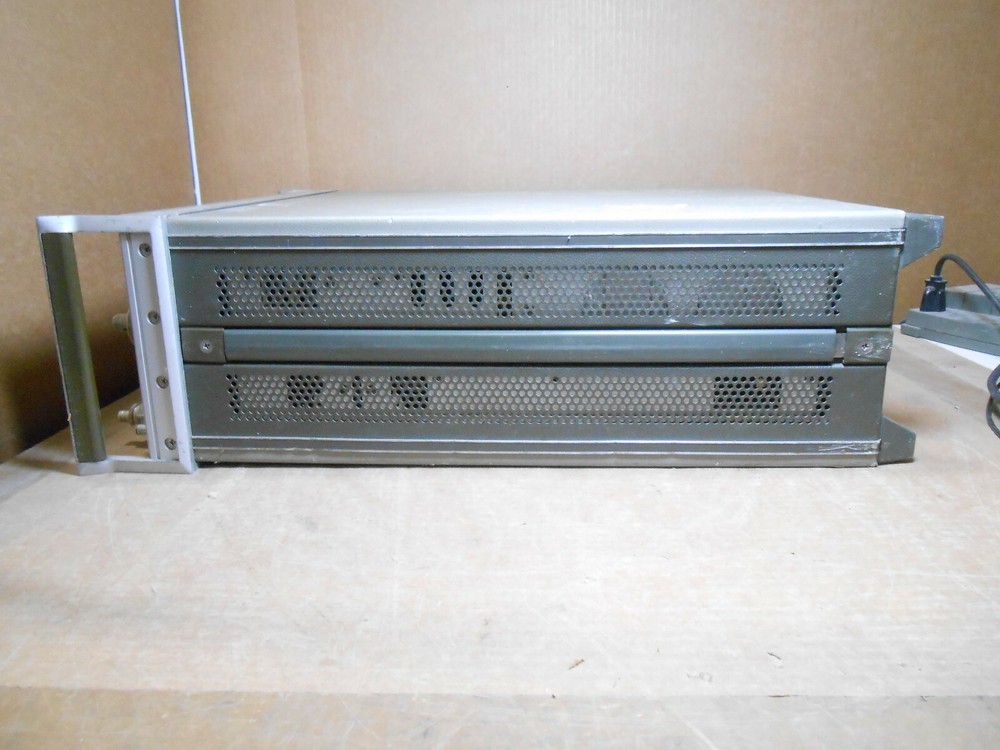 HP 8569A SPECTRUM ANALYZER