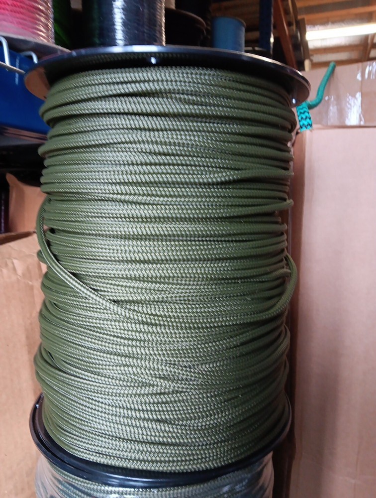1/4 x 1100 ft. Double Braid-Yacht Braid polyester rope. Olive Drab