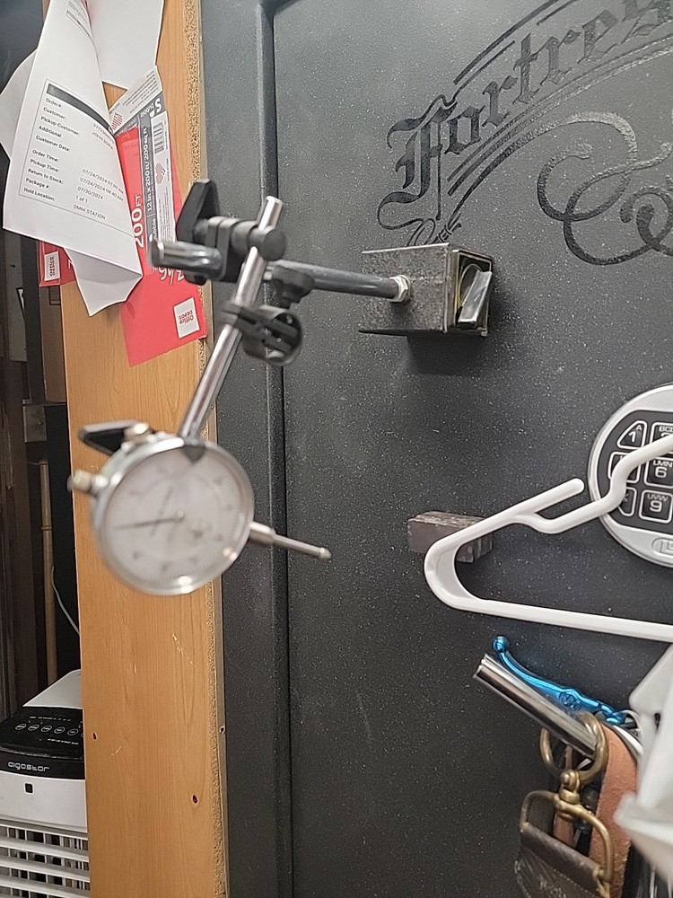 Magnetic Base Adjustable Metal Test Indicator Holder WITH DIAL INDICATOR