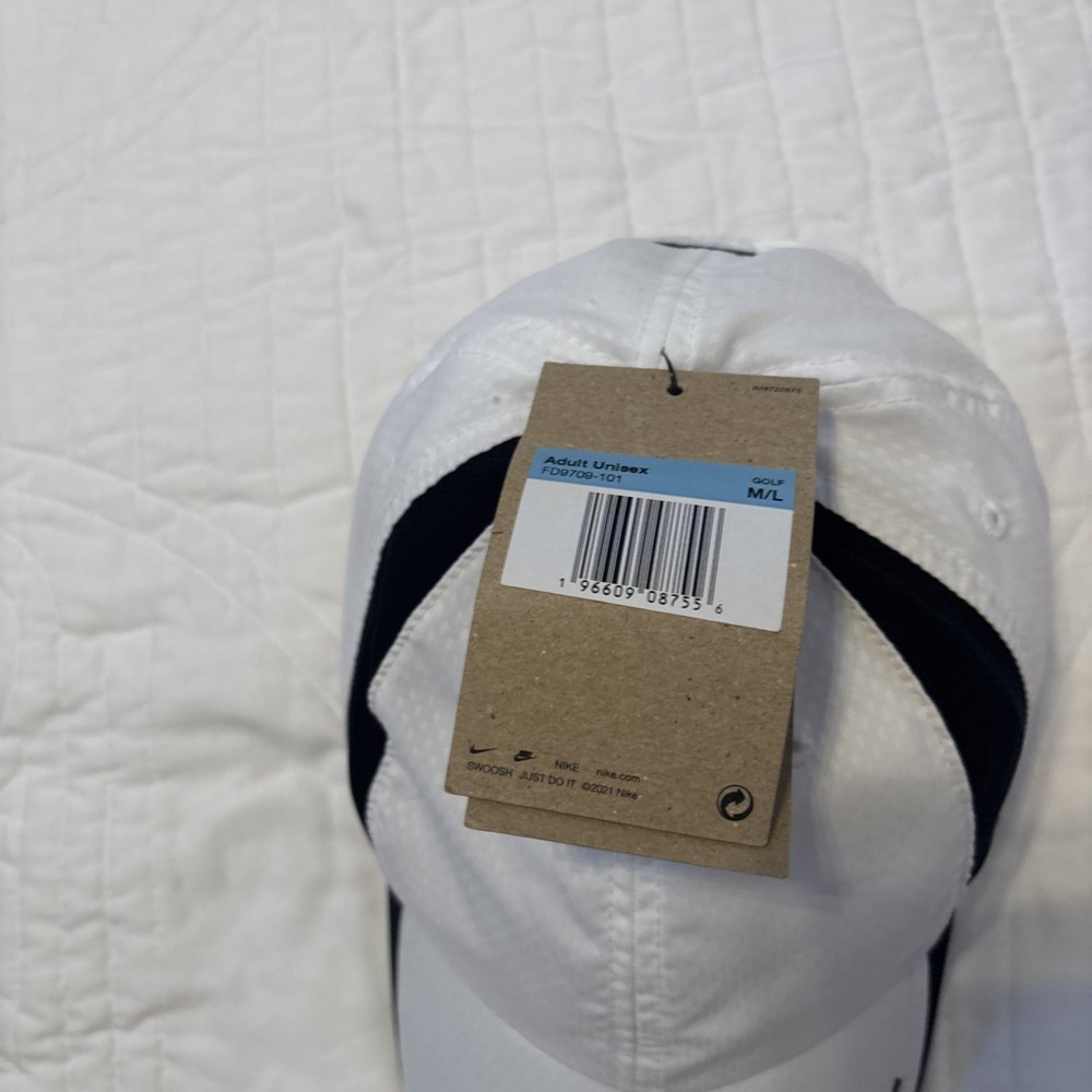 NIKE Dri-Fit Sphere Adjustable Performance Golf Hat White & Black FD9709-101 M/L