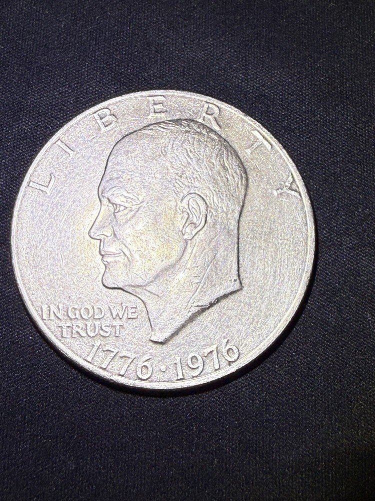 1776-1976 Bicentennial Eisenhower Dollar No Mint Mark