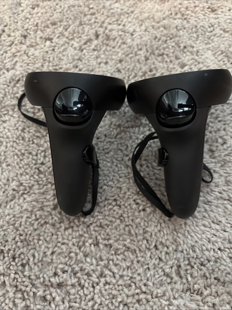 Oculus Quest 1 CONTROLLERS ONLY - Working