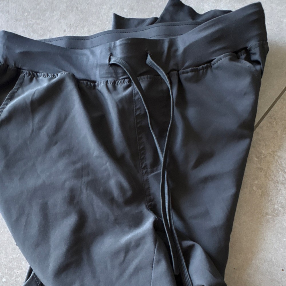 Dagacci grey Scrubs Set Medium Polyester Spandex Pants & Cap