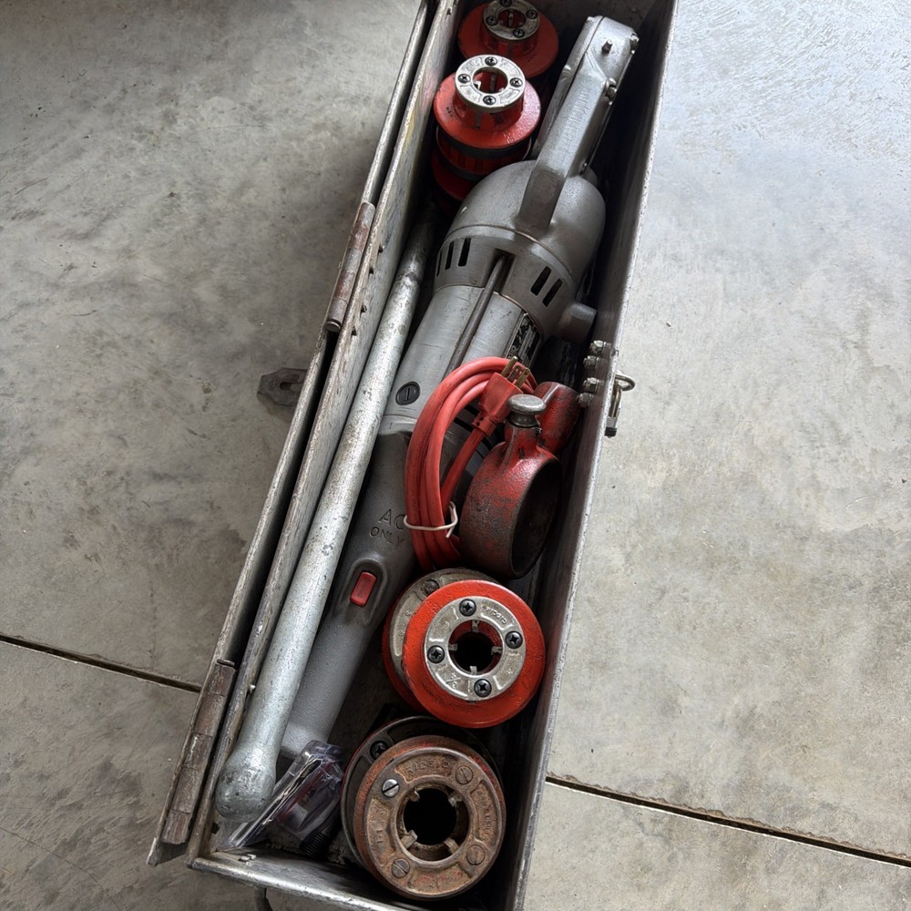 RIDGID 700 ELECTRIC PIPE THREADER, THREADER DIES, RATCHING HEAD, HANDLE AND CASE