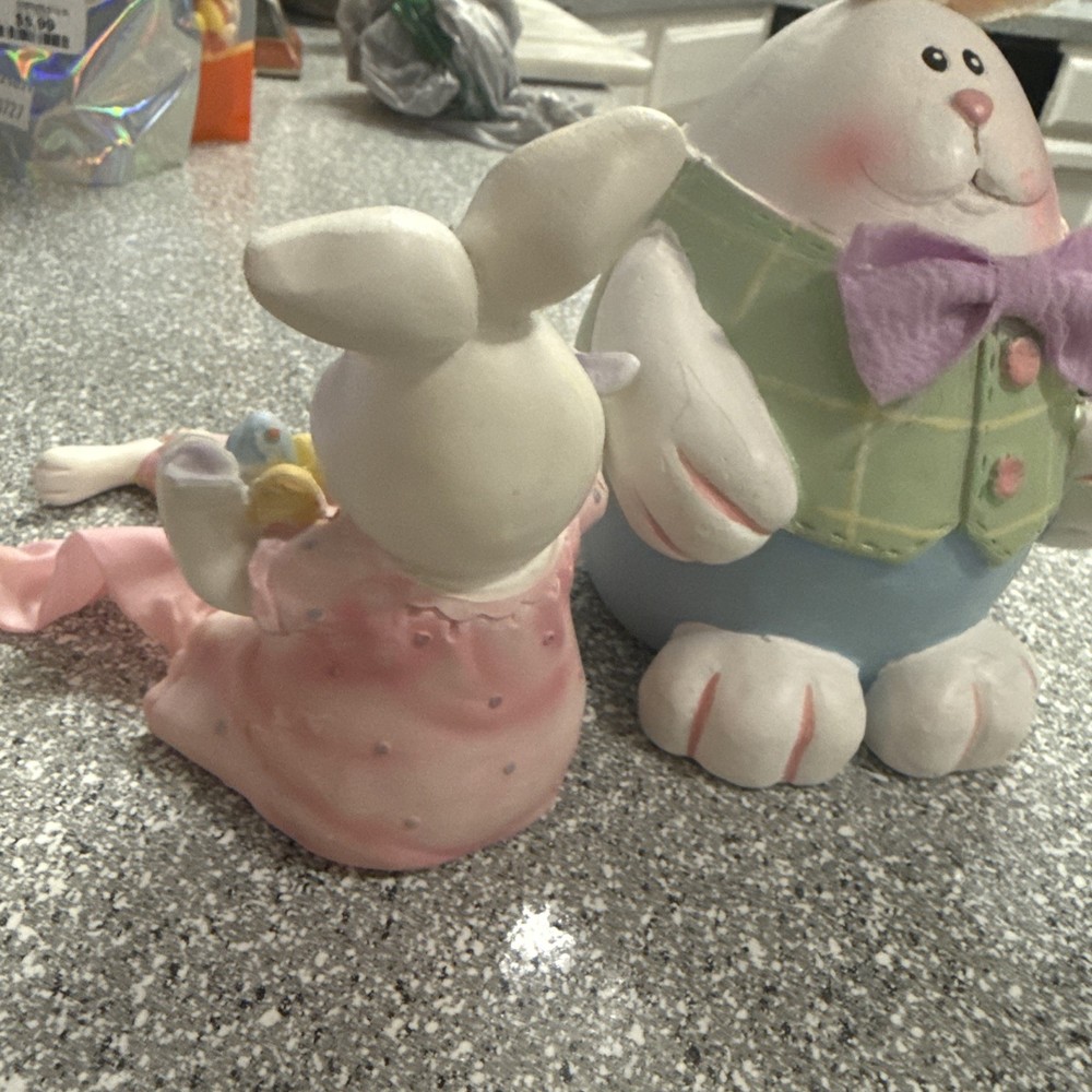 Set Of 3 Ceramic Easter bunny Ceramic Figurines,#39