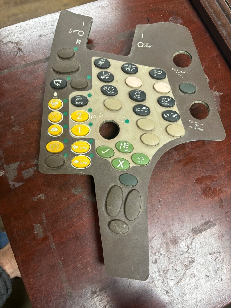 John Deere AH232251 Control board