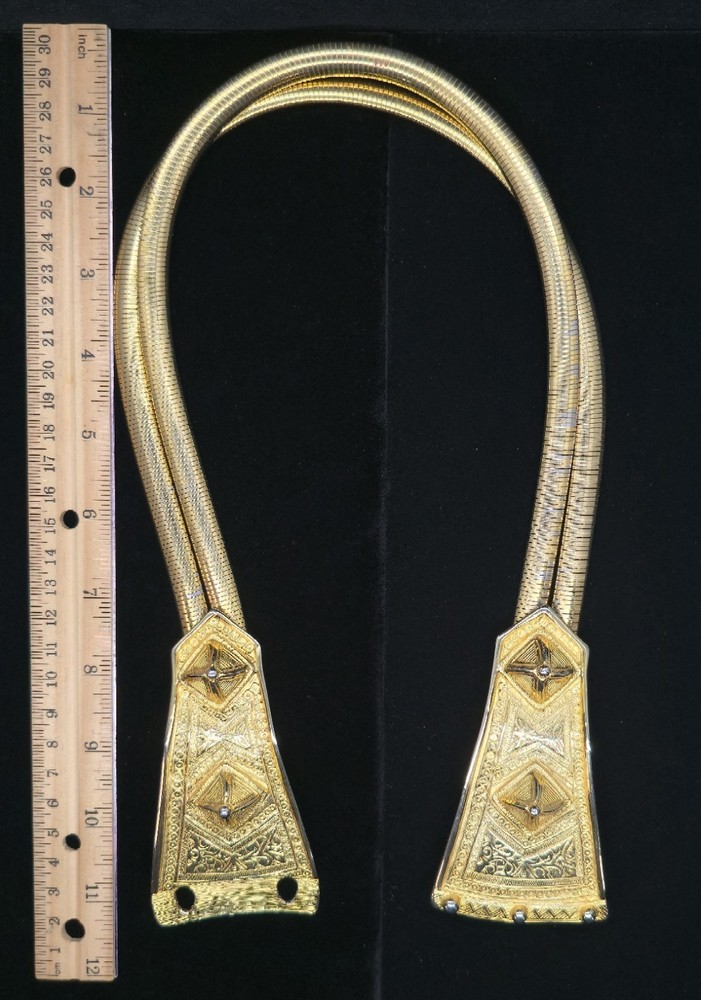 Vtg Signed Accessocraft Gold Tone Shield Stretch Chain Belt