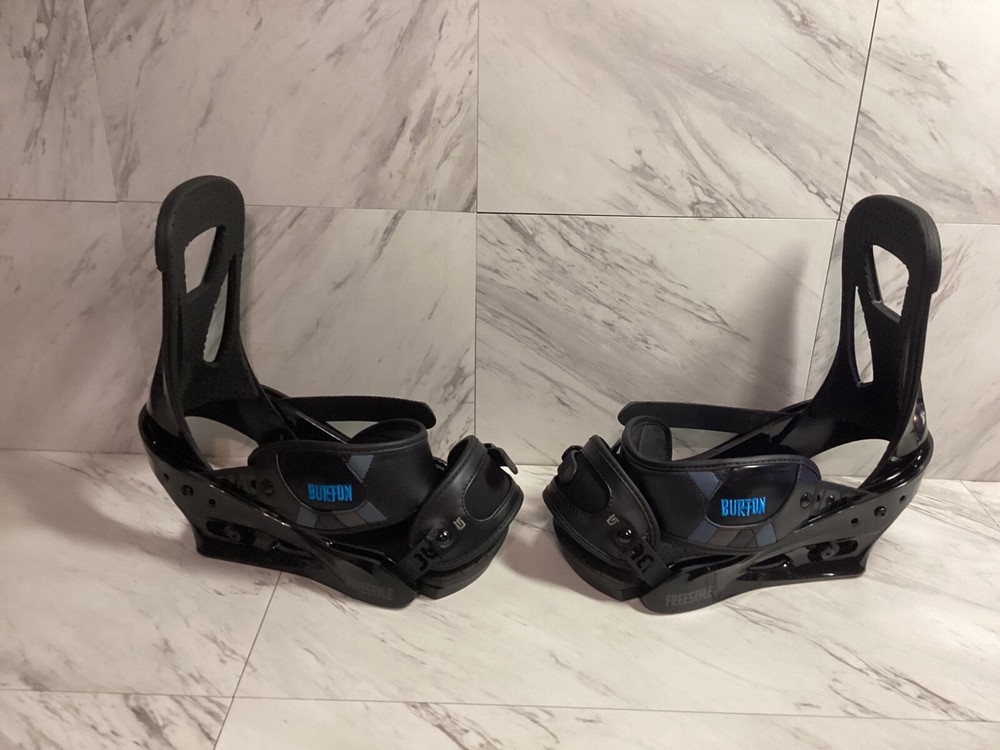 Burton Freestyle Men’s Snowboard Binding - Medium