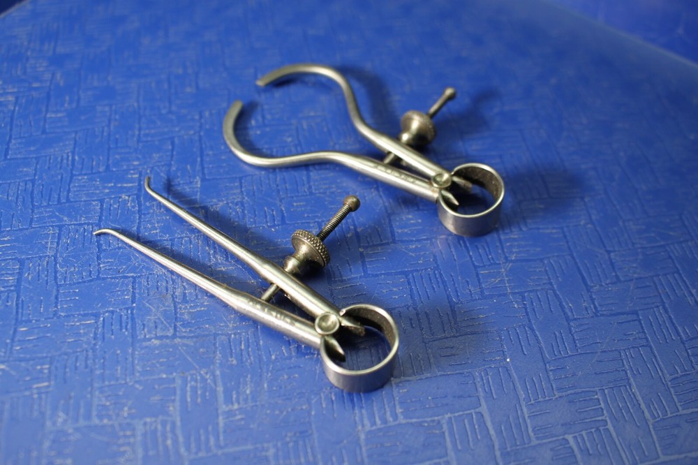 (2) Starrett Spring-Type Outside Inside Caliper 2" Solid Nut Round Leg ID OD 151