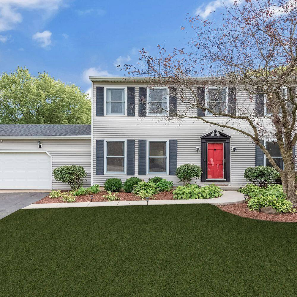 Jefferson 7.38 Ft. X 8.76 Ft. Green Artificial Grass