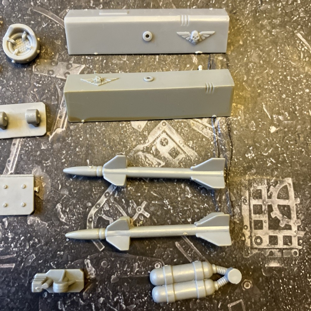 Warhammer 40k Bits Leman Russ Rocket Launcher & Spotlight w Mount OOP