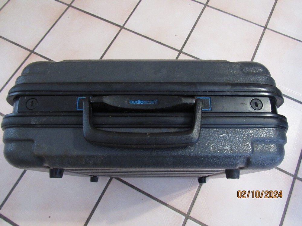 AUDIO SCAN RM500 SERIES WITH CARRYING CASE POWERS ON USERS GUIDE