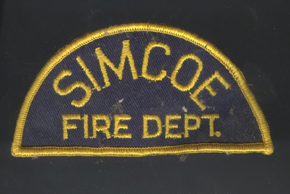 SIMCOE FIRE DEPARTMENT- CANADA - SHOULDER PATCH C 1970 REF: 9547H