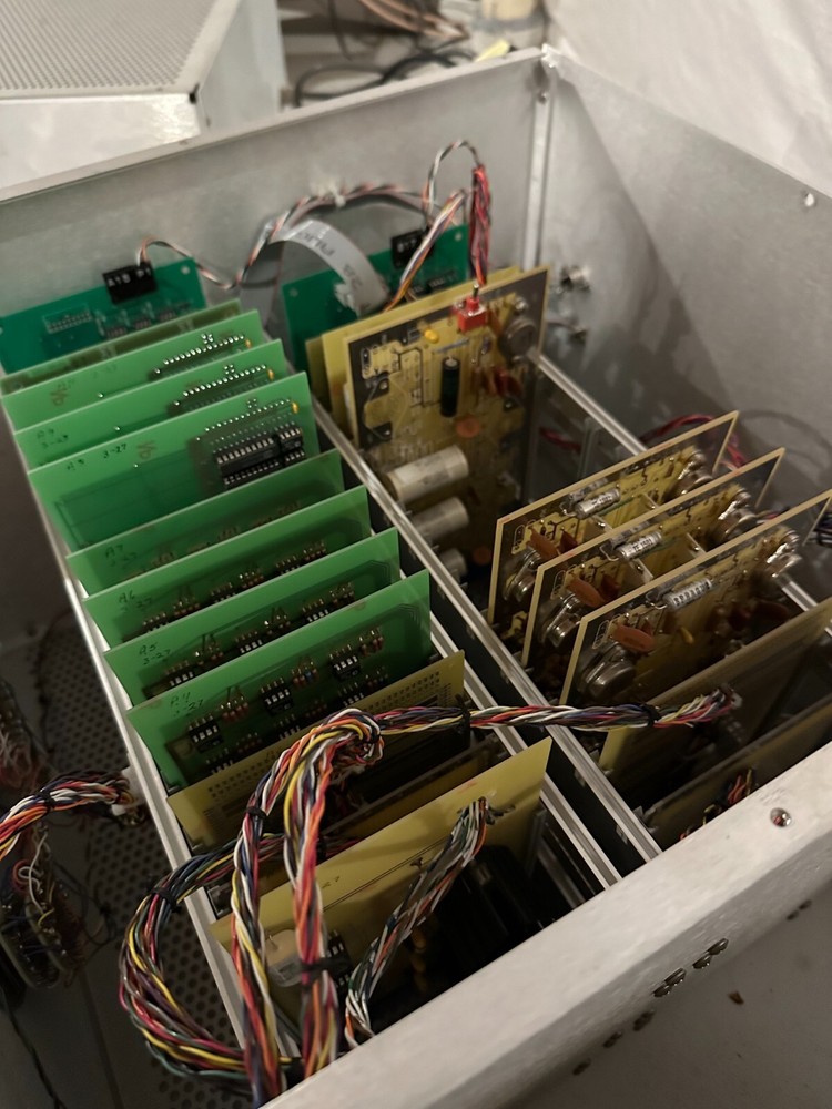 LK Technologies Model ELS3000 Analyzer Control Unit – NIM Modular Rack