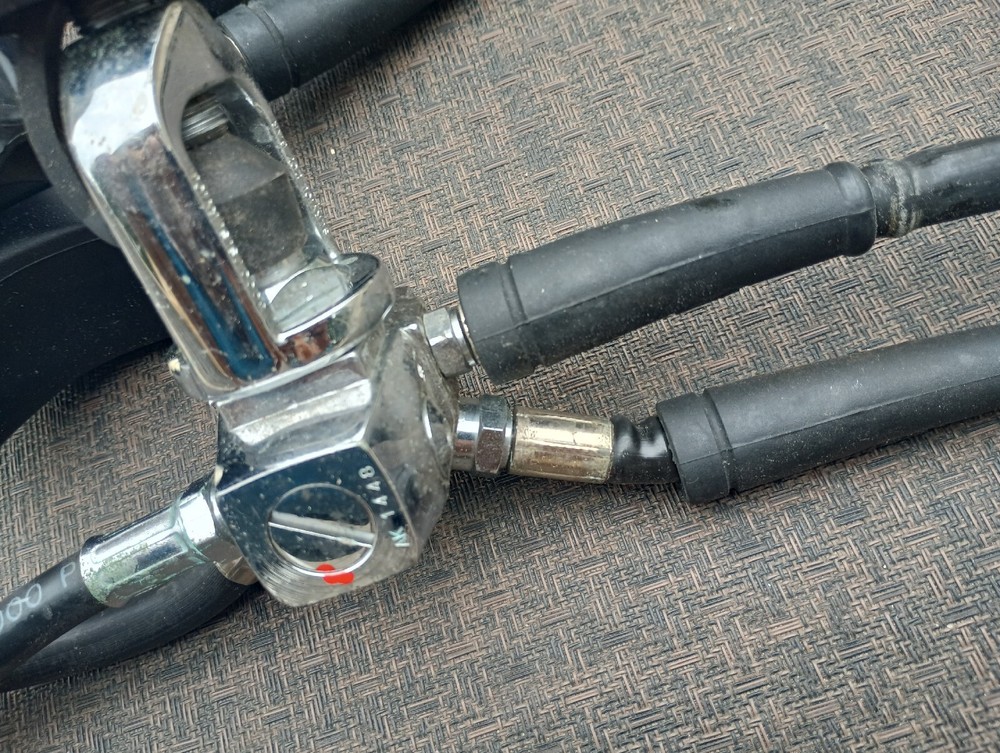 SeaQuest Scuba Regulator & octo /Oceanic Datamaster - Untested